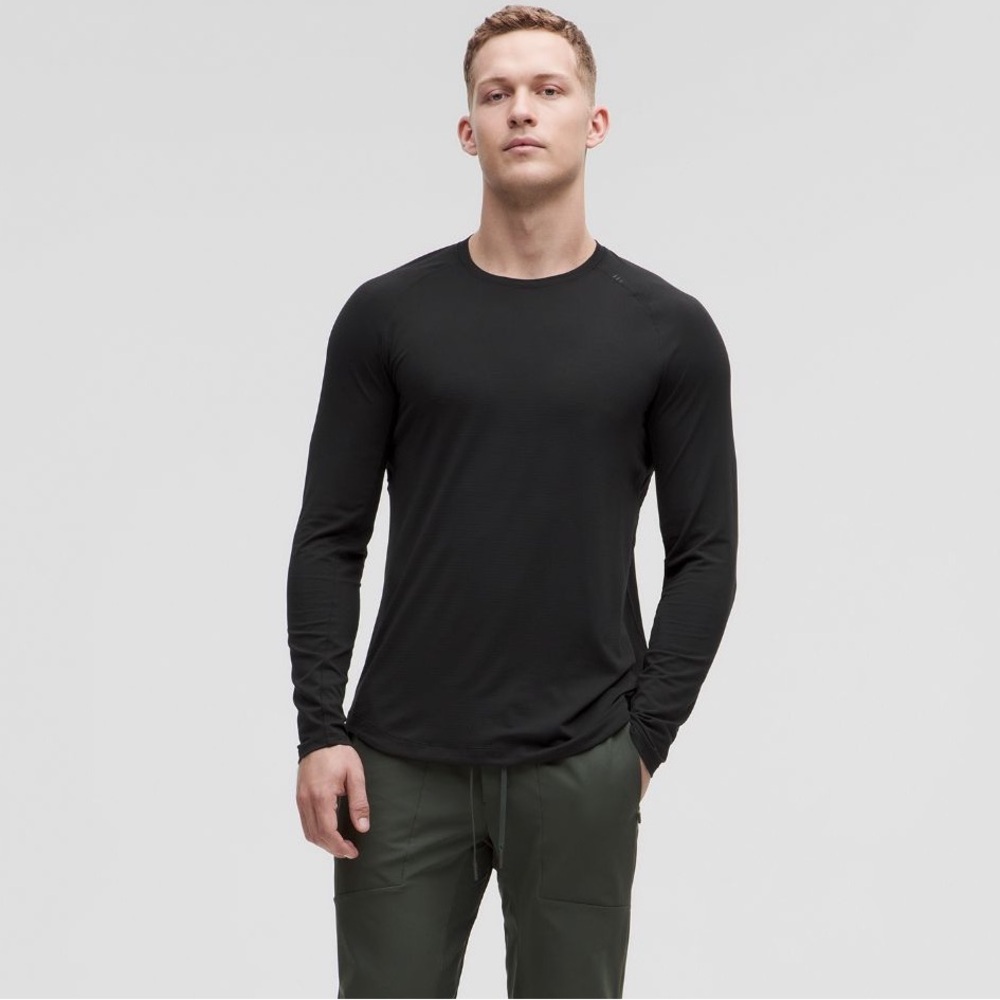 lululemon men’s license to train fitted long sleeve shirt